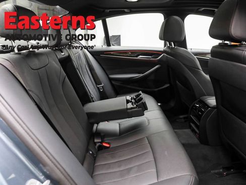 Used 2022 BMW 530i xDrive w/ M Sport Package image 25