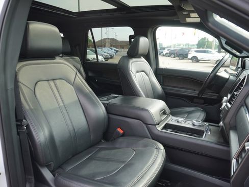 Used 2021 Ford Expedition Limited AWD/4WD image 36