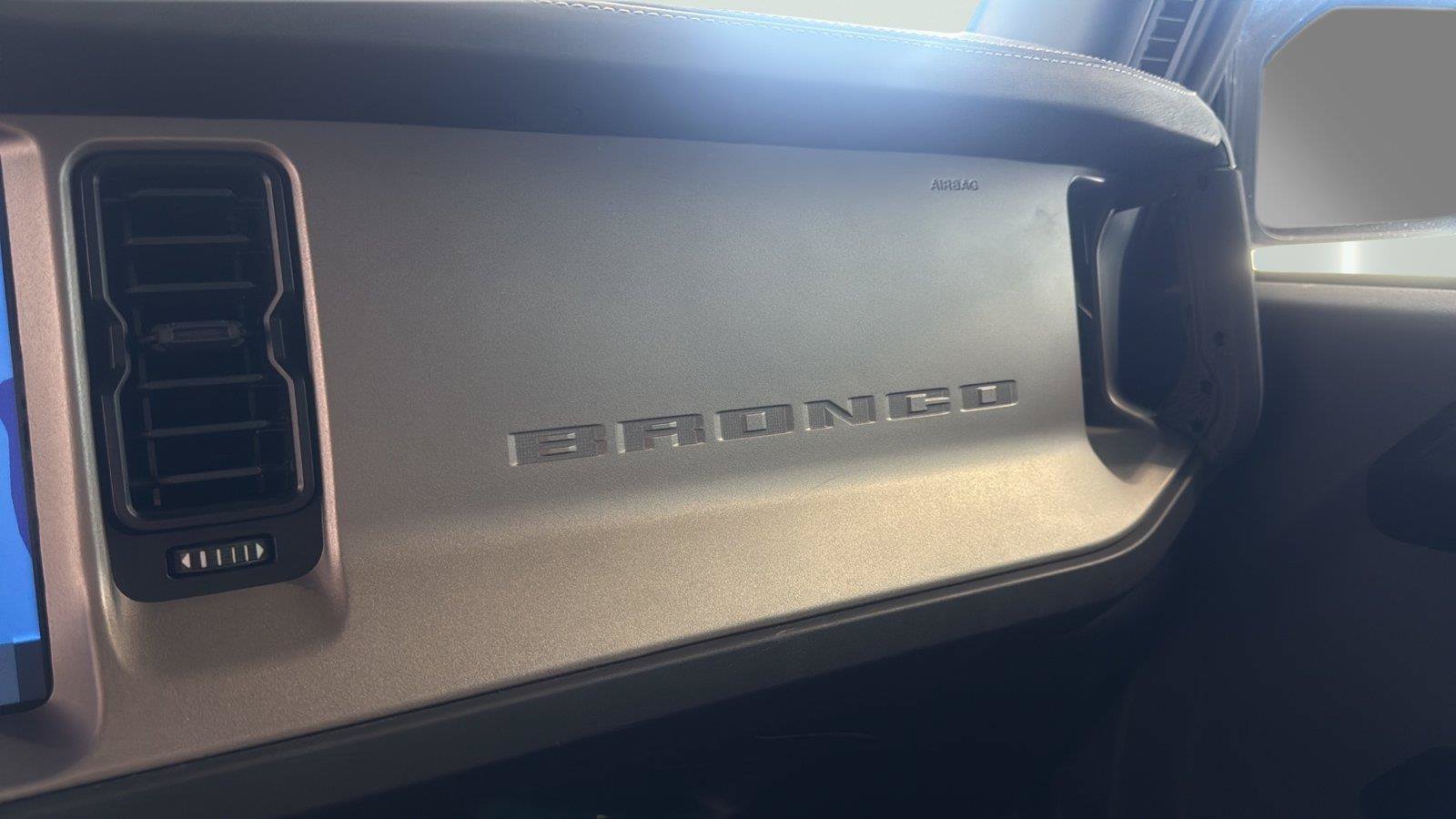 Used 2025 Ford Bronco Outer Banks AWD/4WD image 25