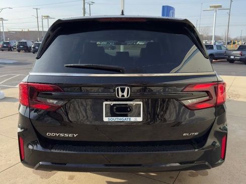 New 2026 Honda Odyssey Elite image 4