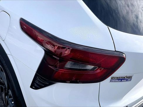 Used 2025 Chevrolet Trax RS w/ Driver Confidence Package image 33