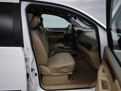 Used 2011 Nissan Armada Platinum w/ 2nd Row Captain Seat Pkg image 48