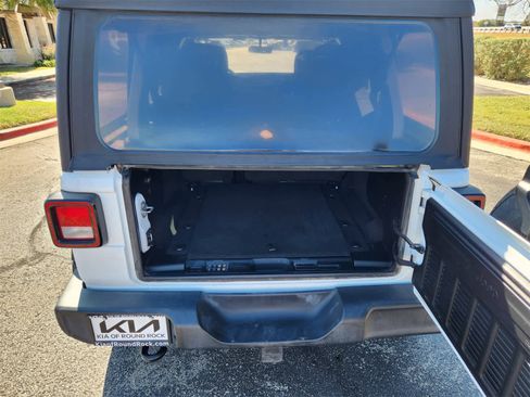 Used 2021 Jeep Wrangler Unlimited Sport image 31