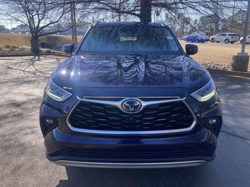 Used 2023 Toyota Highlander Platinum image 6