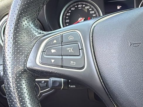 Used 2017 Mercedes-Benz GLC 300 4MATIC Coupe image 32