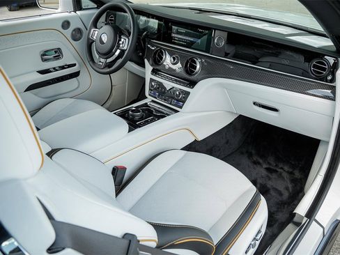 New 2025 Rolls-Royce Spectre Black Badge image 40