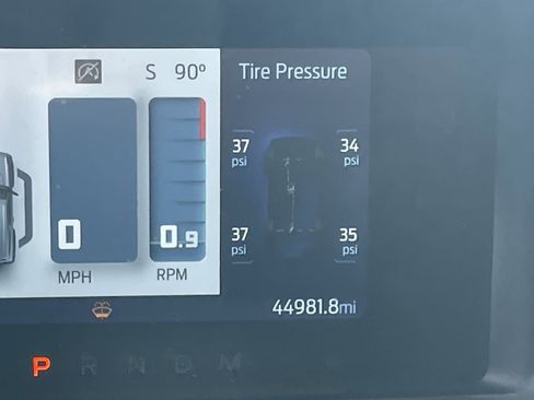 Used 2022 Ford Bronco Badlands image 9