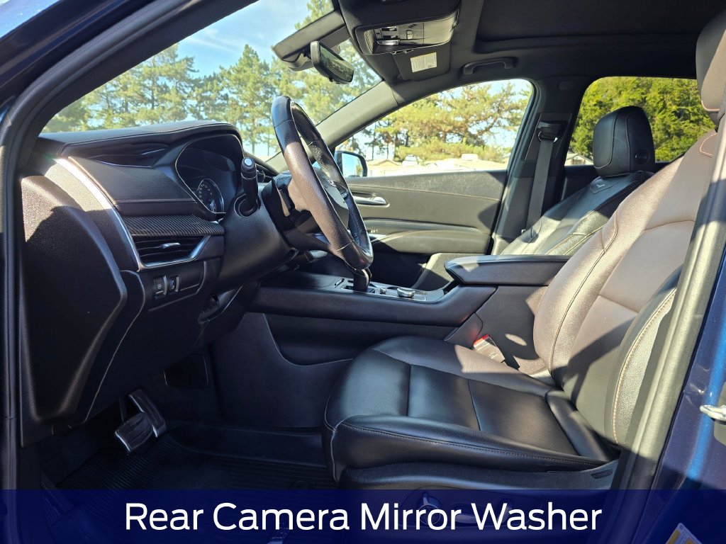 Used 2021 Cadillac XT4 Sport w/ Enhanced Visibility Package AWD/4WD image 11