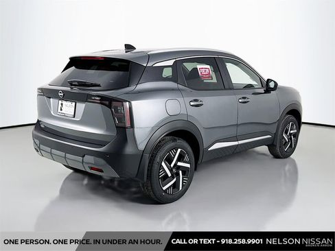 New 2026 Nissan Kicks SV w/ SV Premium Package FWD image 5