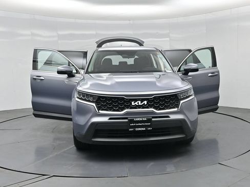 Used 2023 Kia Sorento LX FWD image 32