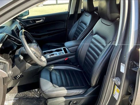 Used 2022 Ford Edge SEL image 18