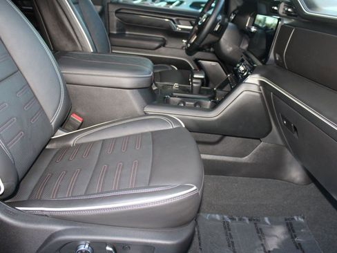 Used 2025 GMC Sierra 1500 AT4X image 33