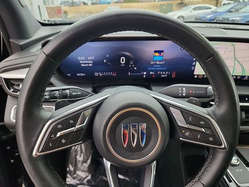 Used 2025 Buick Enclave Avenir w/ Trailering Package, 5000 lbs. AWD/4WD image 21