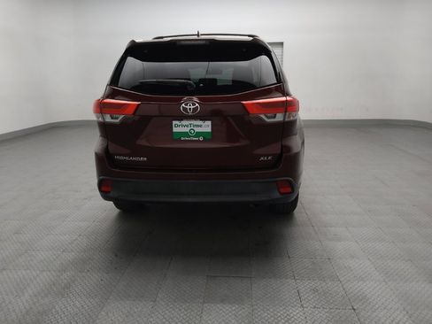 Used 2019 Toyota Highlander XLE FWD image 7