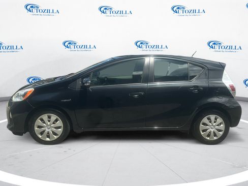 Used 2012 Toyota Prius C One FWD image 2