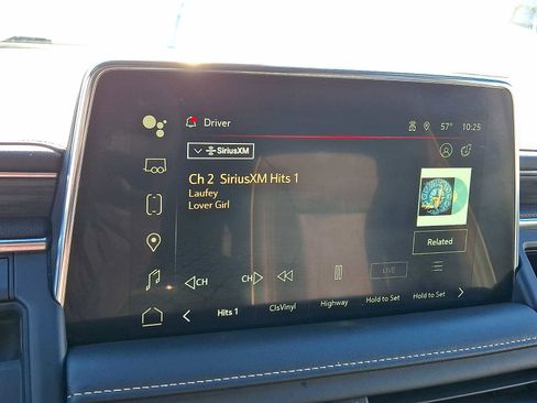 Used 2022 GMC Yukon SLT w/ SLT Luxury Package image 15