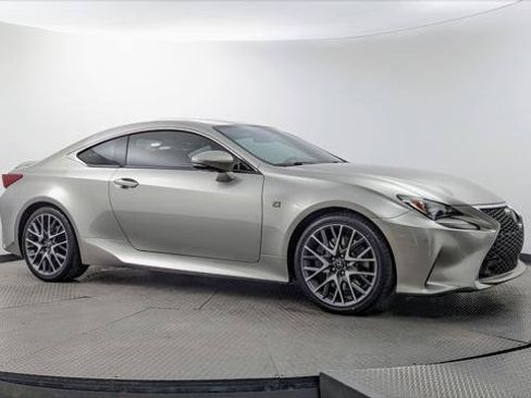 Used 2017 Lexus RC 200t RWD image 11