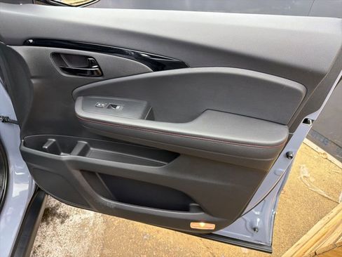 Used 2025 Honda Passport Black Edition image 27