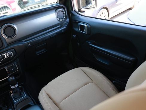 Used 2021 Jeep Wrangler Sport AWD/4WD image 39
