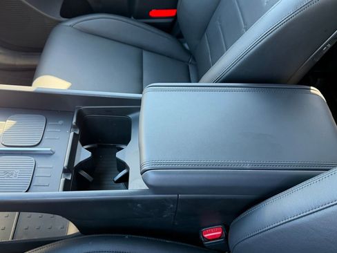 Used 2025 Hyundai Santa Fe Limited image 13