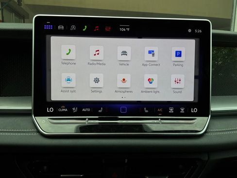 Used 2026 Volkswagen Tiguan SE FWD image 28