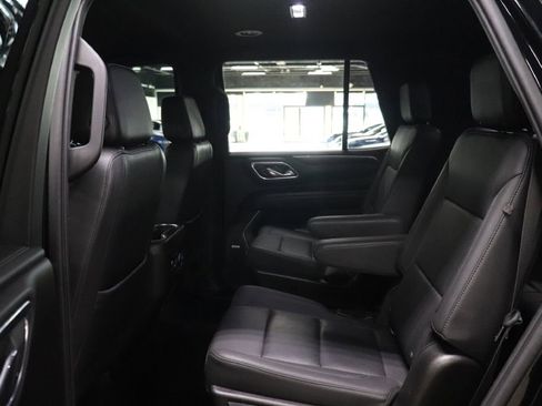 Used 2021 Chevrolet Tahoe Z71 w/ Z71 Off-Road Package image 15