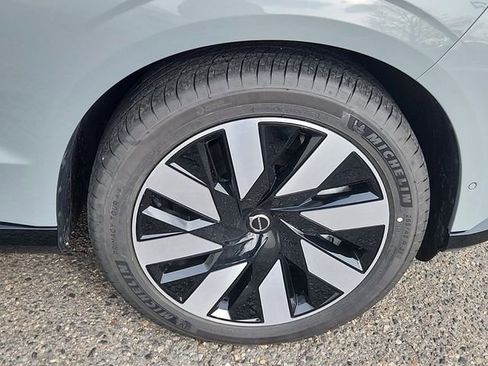 New 2025 Volvo EX90 Ultra image 15