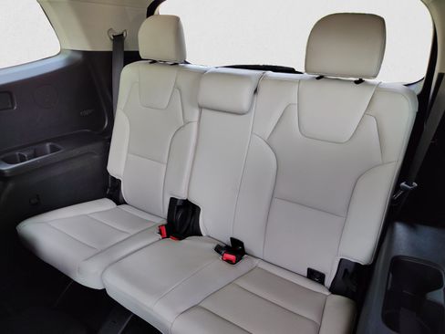 Used 2020 Kia Telluride S AWD/4WD image 19