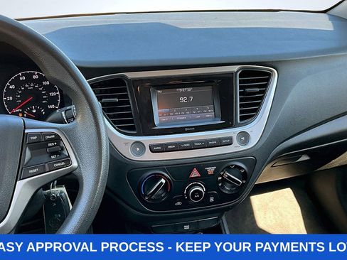 Used 2019 Hyundai Accent SE FWD image 12