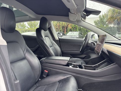 Used 2019 Tesla Model 3 Long Range RWD image 22