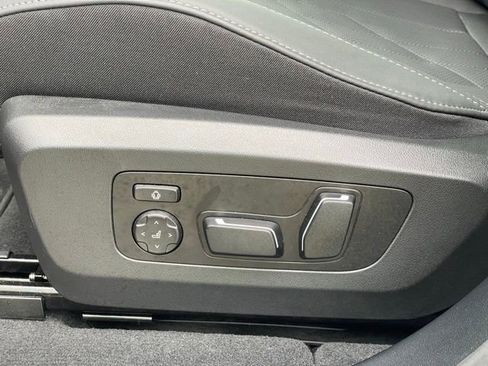 Used 2025 BMW X3 xDrive30i w/ Premium Package image 17