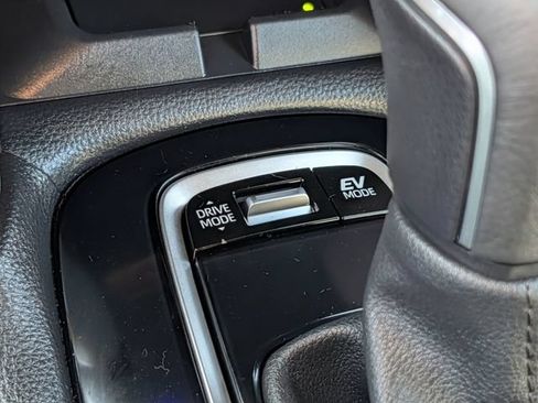 Used 2024 Toyota Corolla Cross AWD Hybrid w/ Convenience Package image 16
