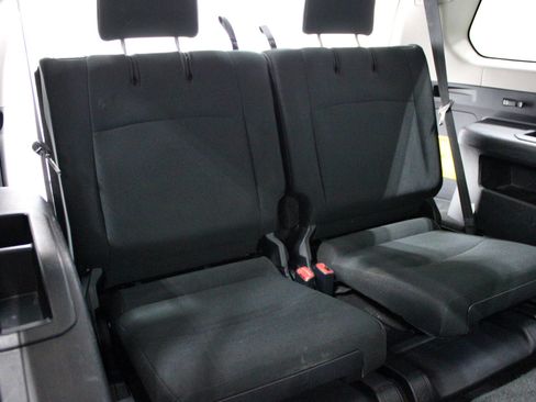 Used 2015 Toyota 4Runner SR5 AWD/4WD image 29