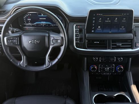 Used 2022 Chevrolet Tahoe Z71 w/ Luxury Package AWD/4WD image 12