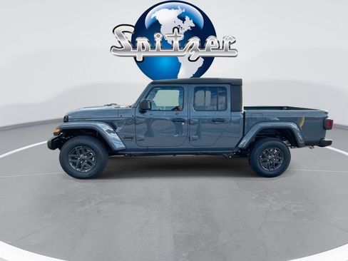 New 2026 Jeep Gladiator Sport AWD/4WD image 6