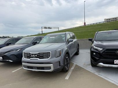 Used 2025 Kia Telluride S