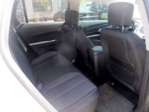 Used 2017 GMC Terrain SLE image 8