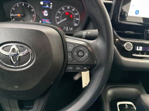 Used 2025 Toyota Corolla LE FWD image 24