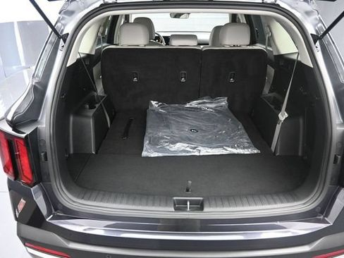 Used 2025 Kia Sorento S FWD image 22