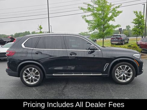 Used 2022 BMW X5 xDrive40i w/ Premium Package AWD/4WD image 2