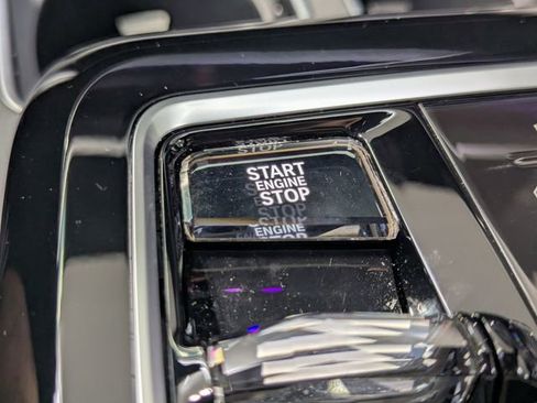 Used 2023 BMW 740i w/ Parking Assistance Package image 23