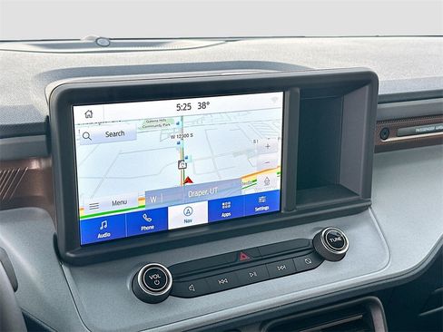 Used 2024 Ford Maverick Lariat image 13