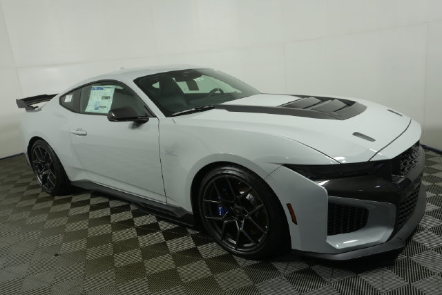 New 2026 Ford Mustang Dark Horse SC w/ Carbon Fiber Exterior Package RWD image 2