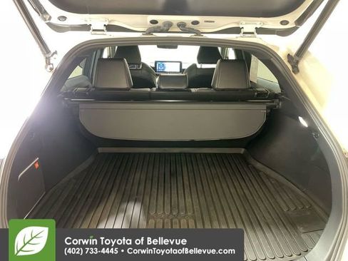 Certified 2021 Toyota Venza Limited image 17