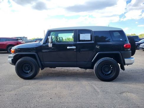 Used 2008 Toyota FJ Cruiser 4WD w/ Convenience Pkg image 2