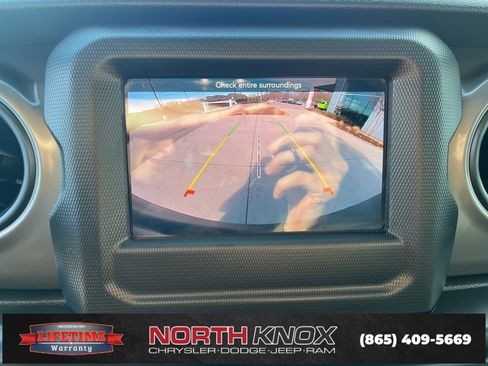 Used 2021 Jeep Wrangler Sport S image 11