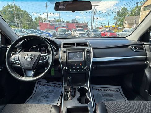 Used 2017 Toyota Camry SE FWD image 42