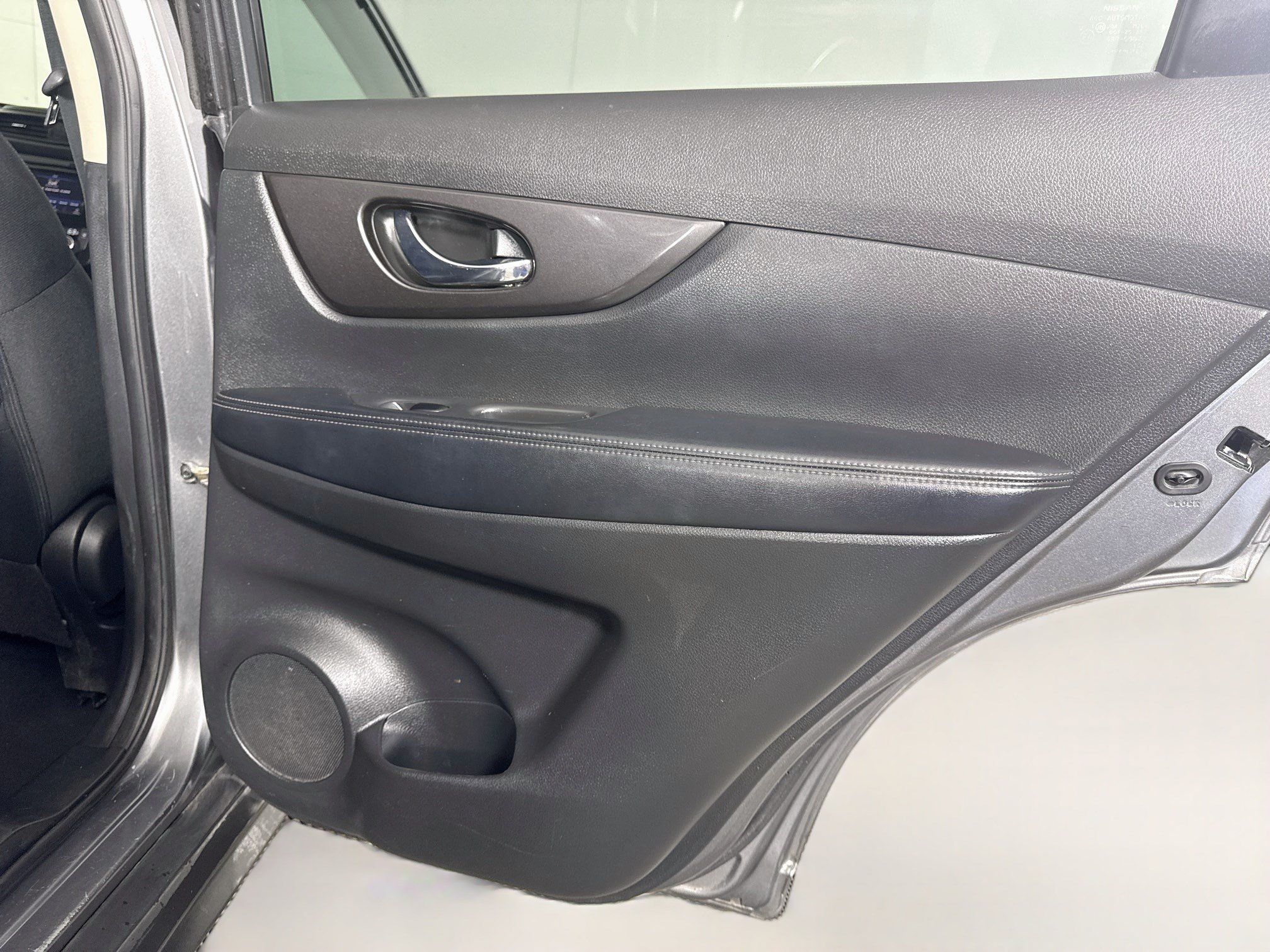 Used 2020 Nissan Rogue SV AWD/4WD image 28