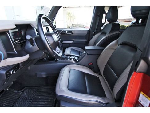 Used 2023 Ford Bronco Wildtrak AWD/4WD image 6