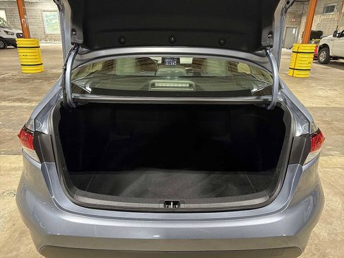 Used 2023 Toyota Corolla LE FWD image 11
